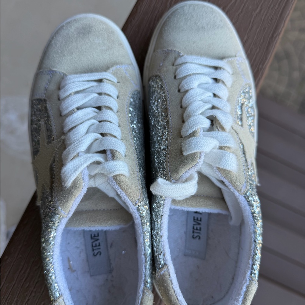Steve Madden Glitter Star Sneakers - Picture 4 of 4